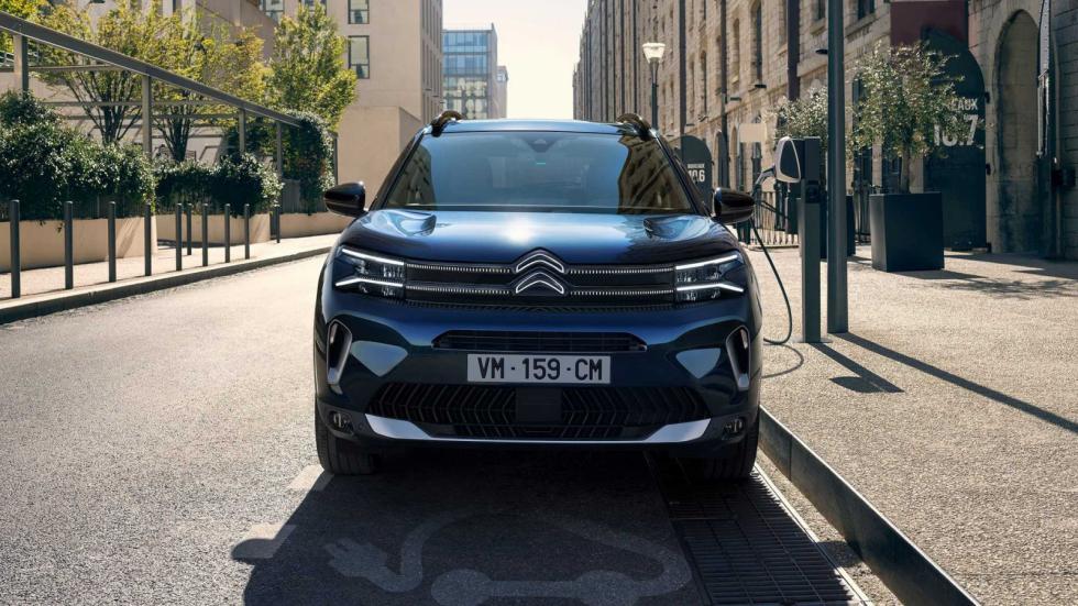 Το 2025 αναμένεται η 2η γενιά του C-SUV Citroen C5 Aircross.